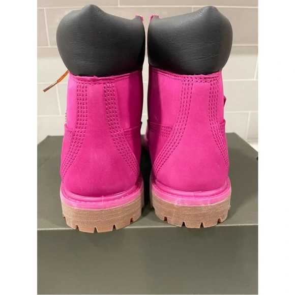 6in dark pink womens timberlands size 7.5. NEVER WORN. BRAND NEW! VERY RARE!! - Picture 8 of 10